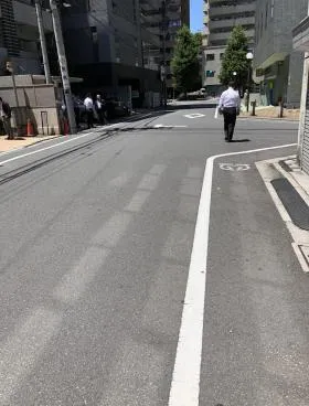 英明ビルの外観