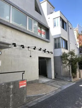 パレロワイヤル西麻布ビルの外観