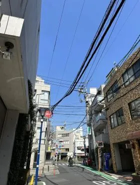 Fビルの外観