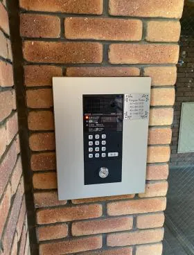 エバグリーン・ガーデンB棟の外観