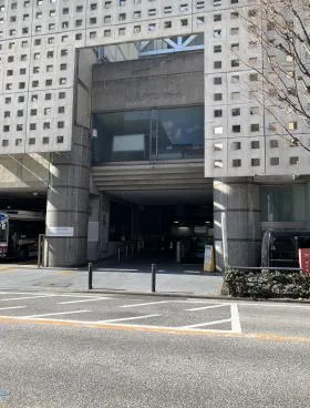 北沢タウンホールビルの外観