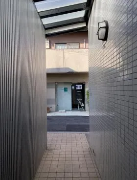 フロスバード広尾ビルの外観