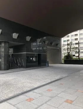 田町トーセイ(旧:ジャパンタイムズ・ニフコ)ビルの外観