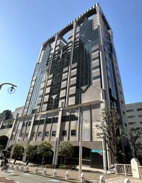 田町トーセイ(旧:ジャパンタイムズ・ニフコ)ビルの外観