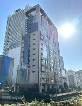 田町トーセイ(旧:ジャパンタイムズ・ニフコ)ビルの外観