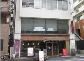 AMビルの外観