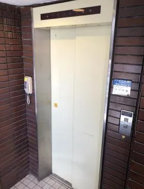 SEKビルの外観