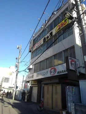 アイズビルの外観