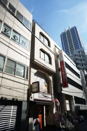 セゾン秋葉原ビルの外観