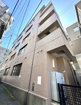 クサフカビルの外観