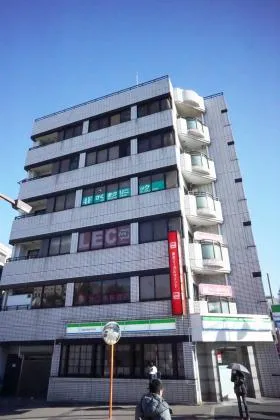 三朝庵ビルの外観