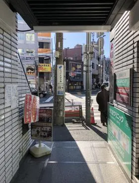 三朝庵ビルの外観
