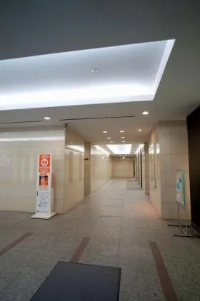 京阪横浜ビルの外観