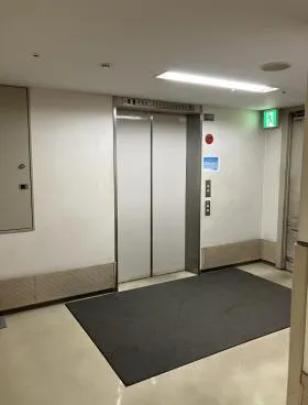 京阪横浜ビルの外観