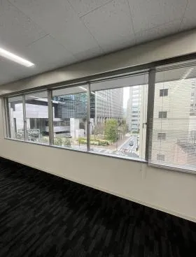 11東洋海事ビルの外観