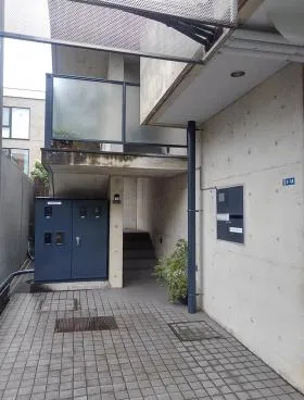 佐藤ハウスビルの外観