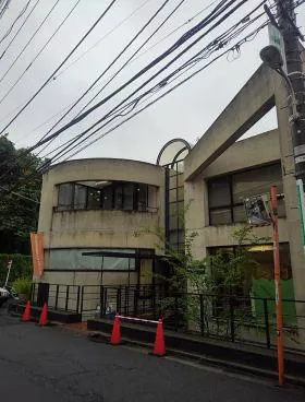 佐藤ハウスビルの外観