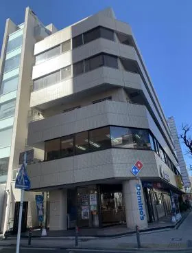 VELUTINA馬車道ビルの外観