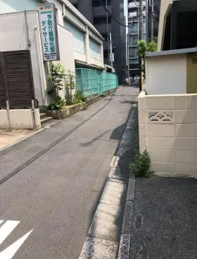 TH左門町ビルの外観