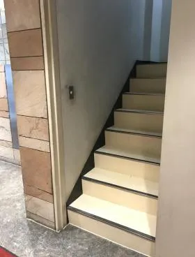 河野ビルの外観