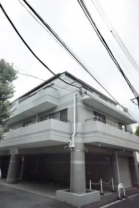 プレステージ広尾ビルの外観