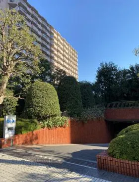 興和住生築地ビルの外観