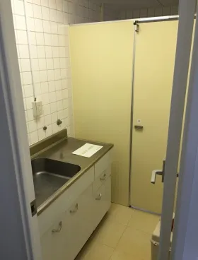 平和ビルの外観
