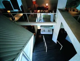 CASA神宮前ビルの外観