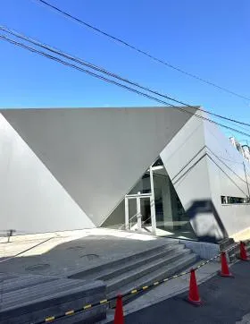 CASA神宮前ビルの外観