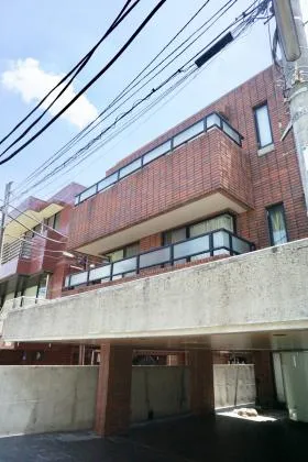 ヒルトップ南青山ビルの外観