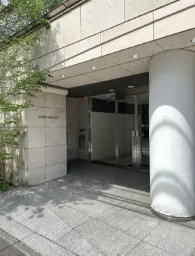 ジュニア千駄ヶ谷ビルの外観