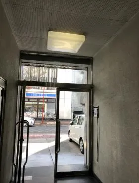 協栄ビルの外観