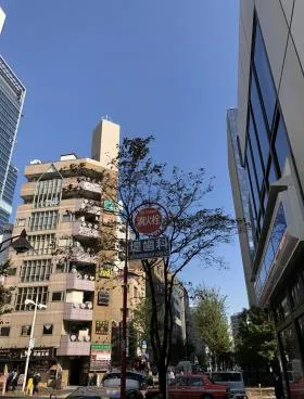 協栄ビルの外観