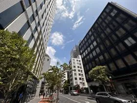 新虎安田ビルの外観