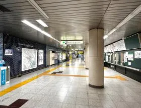 都営新宿線「岩本町駅」