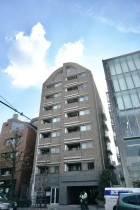 ファミールグラン神宮外苑前ビルの外観