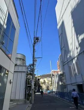 J6ビルの外観