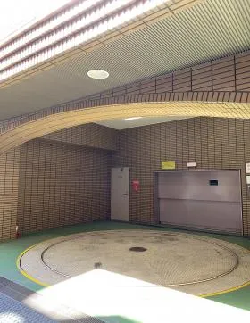 MFビルの外観