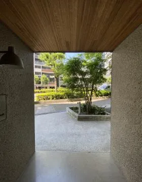asu apartmentビルの外観