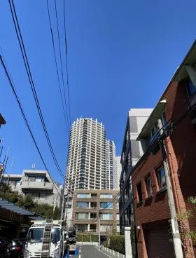 THKメンシンハウス花房山ビルの外観