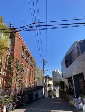 THKメンシンハウス花房山ビルの外観