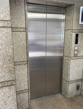 CENTER244ビルの外観