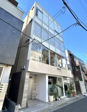 Apis Omotesando Squareの外観