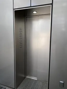 ESCALIER五番町ビルの外観