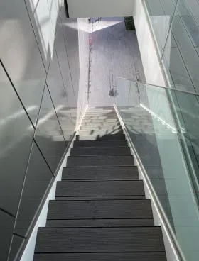 ESCALIER五番町ビルの外観
