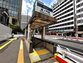 出入口1（地上）