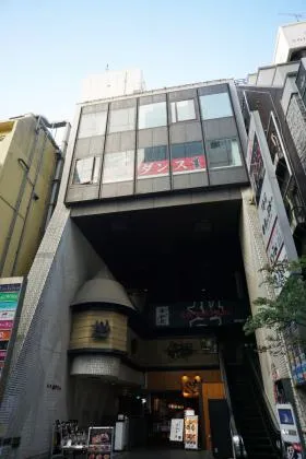 赤坂扇やビルの外観