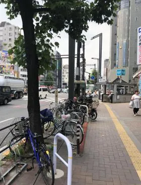 グレナデン四谷三丁目ビルの外観
