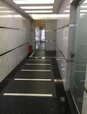 神南プラザビルの外観