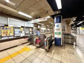 東京メトロ千代田線「赤坂駅」
